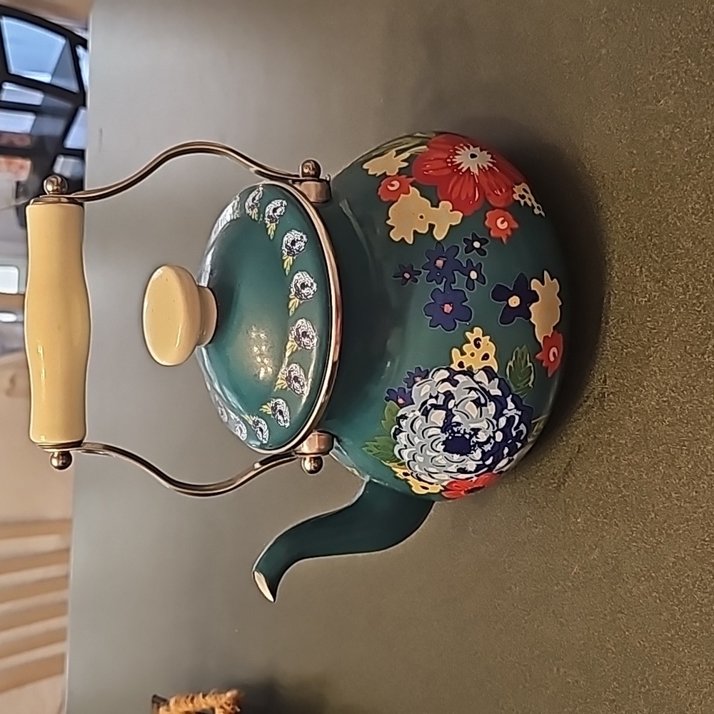 Pioneer Woman tea pot